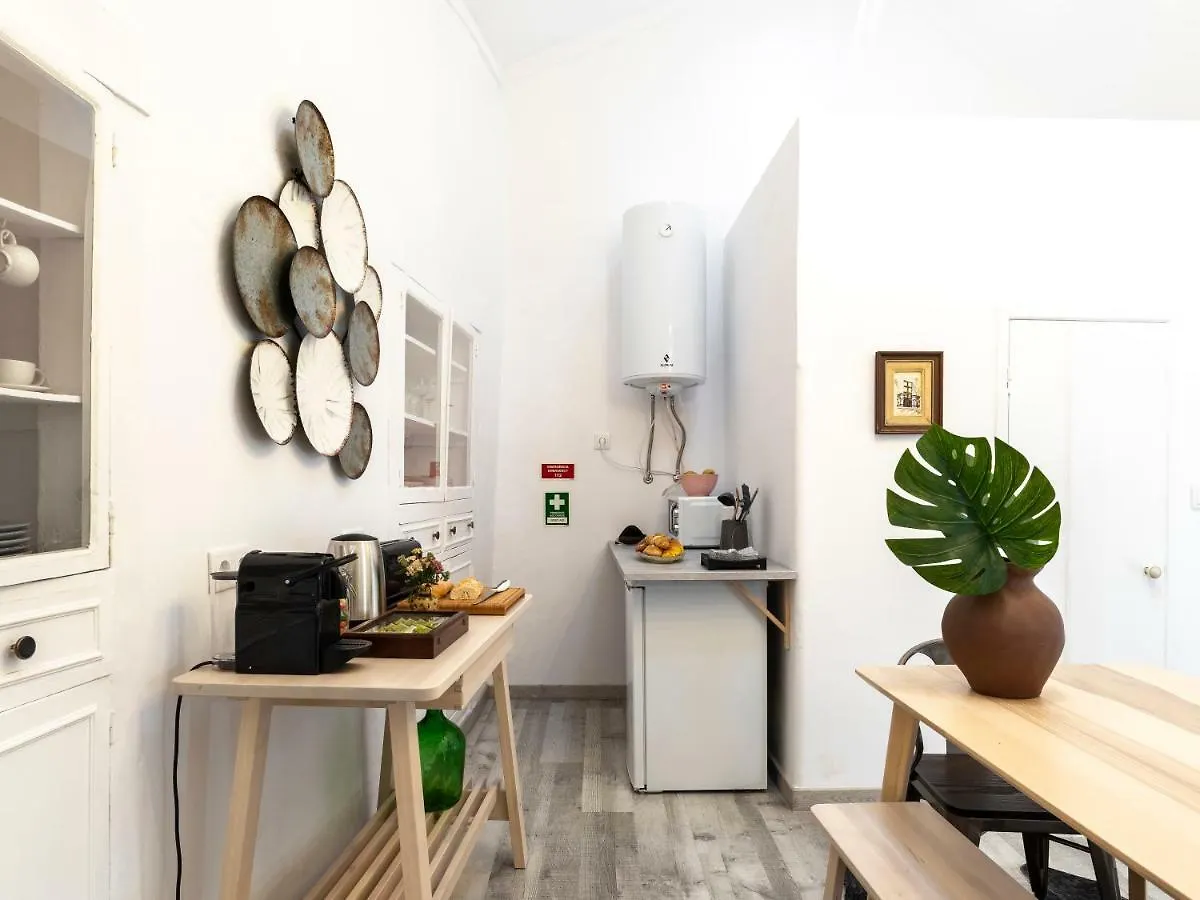Lisbon Alfama Street View Apartment